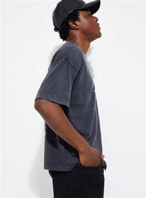 Buy URB_N Men Oversized Back Graphic Printed T-shirt Online at just Rs ...