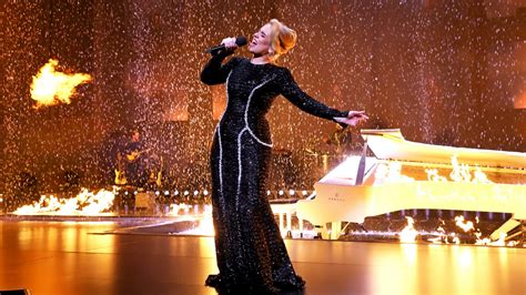Adele Reportedly in Talks to Perform at 2026 Super Bowl Halftime Show