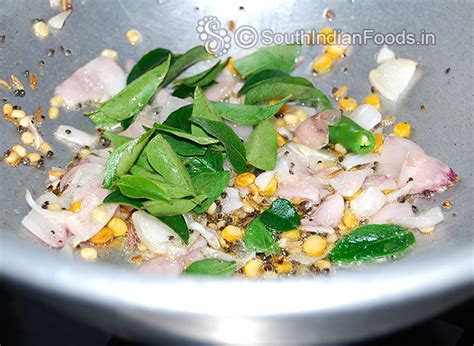 Pudalangai poriyal | Snake gourd stir fry-How to make-Stepwise pictures