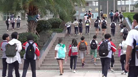 在重庆市参加高考和在四川省参加高考，哪个地方更好考大学？ - 知乎