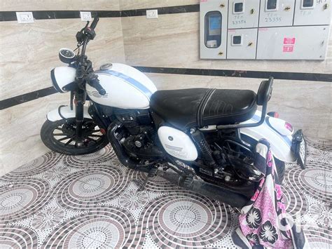 Dual channel ABS with semi digital odometer - Motorcycles - 1817698500