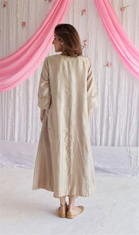Tannu Kurta in Pearl Beige Chanderi with Pants. – Shorshe Clothing