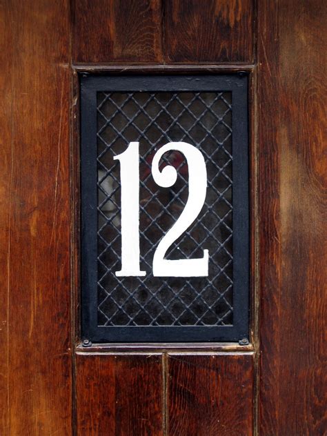 twelve 的图像结果