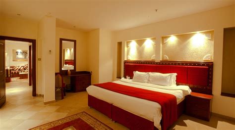 AL LIWAN SUITES (Doha) - Hotel Reviews, Photos, Rate Comparison ...