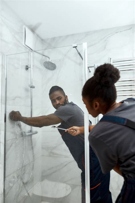 Install Walk-In Shower 的图像结果