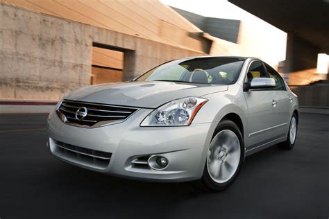 2011 Nissan Altima 01 | Road Reality