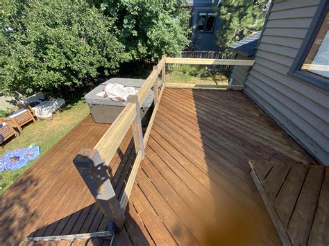 How did I screw up this deck stain : r/fixit