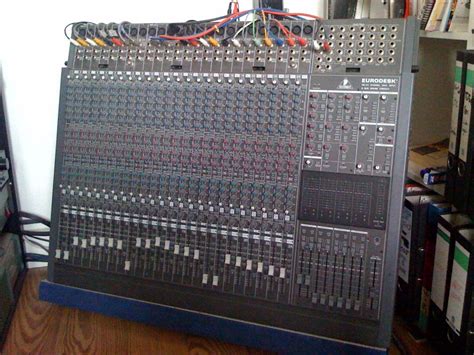 BEHRINGER EURODESK MX 8000 in Hamburg | Musik und Instrumente ...