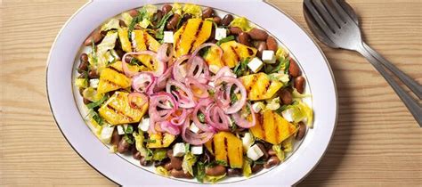 Ensalada de legumbres con piña tostada | Recetas | Gastronomía | EL PAÍS