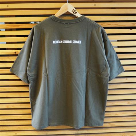 -HCS x ALearns- POCKET TEE olive | HOLIDAY CONTROL SERVICE