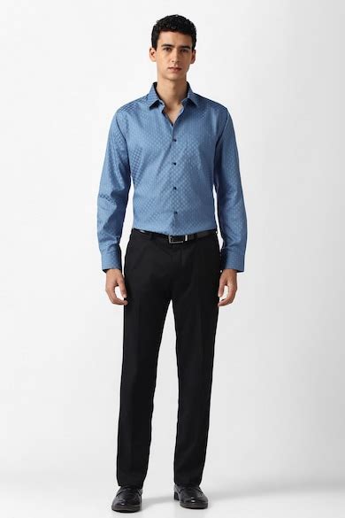 Buy Men Blue Check Full Sleeves Formal Shirt Online - 40016085 | Van Heusen