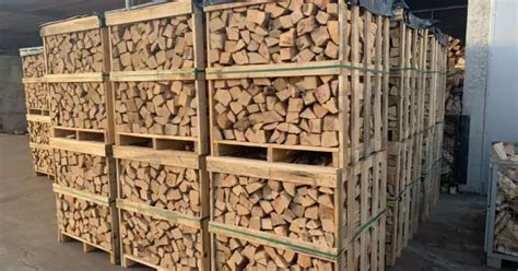 Kiln dried firewood beech, oak, hornbeam, 1x1x1.1m boxes - Slovakia ...