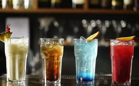 Make Your Way To These Bars In Kothrud If Drinking Is On Your Mind ...