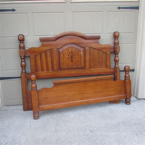 Antique Bed Wood Headboard and Footboard Vintage Queen Sized Bed Frame ...