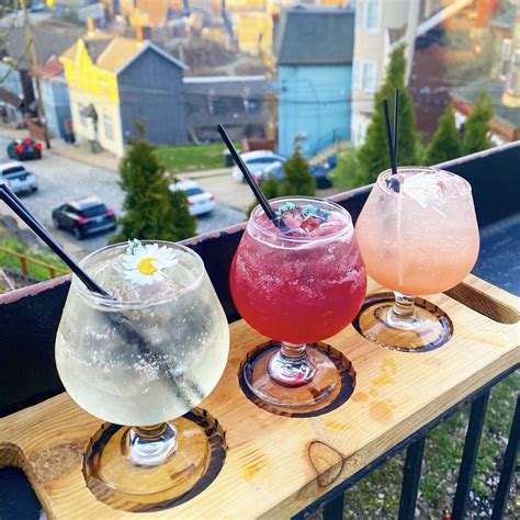 Outdoor Drinks | A Guide to Pittsburgh Patio Season