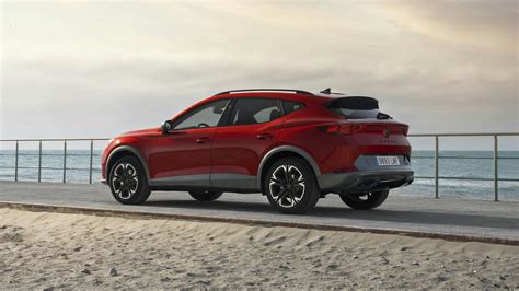 10 of the Fastest Hybrid Cars of 2022 | carwow