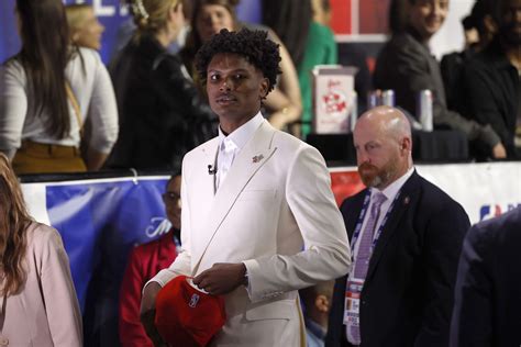 Amen Thompson, Cam Whitmore sign rookie contracts with…