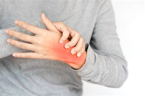 Best Wrist Pain Therapist in Lahore - IMC Physical Therapy Services