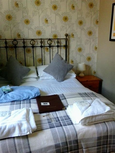 THE FOUNTAIN INN AND RIVERSIDE RESTAURANT (Okehampton, Dartmoor ...