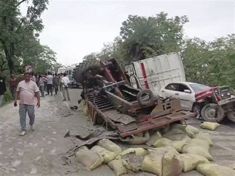 Speeding truck rams into 5 vehicles, leaving 3 dead: Iron-laden vehicle ...