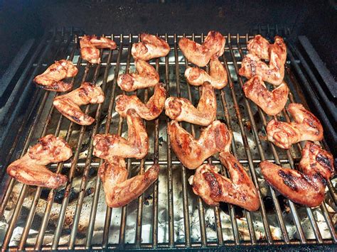 Traeger Chicken Wings (4 Simple Steps) - Simply Meat Smoking