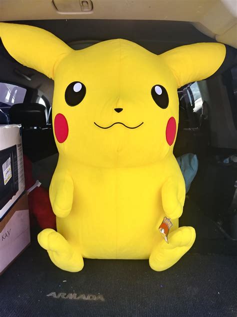 Big plush pikachu online