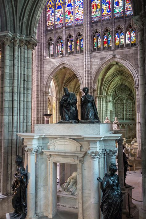 Premium Photo | Tomb of King Henry II and Catherine de Medicis in ...