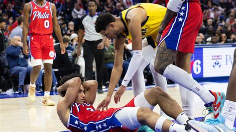 Report: Sixers' Jared McCain avoids concussion after hard fall