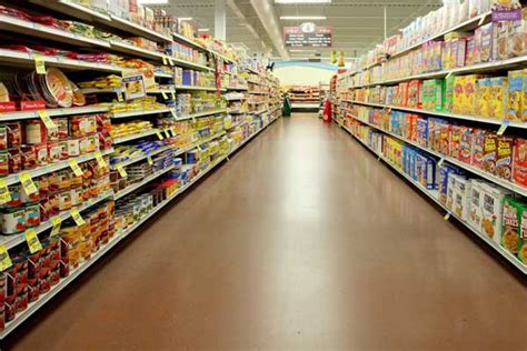 成都超市货架：便利店加盟还是单干，让你不再迷茫！