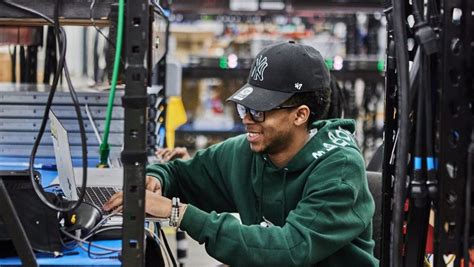 World Wide Technology Office Photos