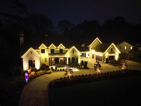 Projects - Charlotte Christmas Light Installation | Christmas Champs