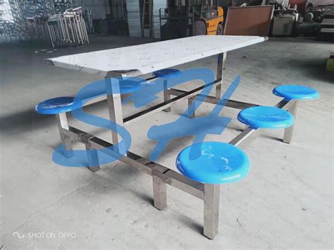 Restaurant Tables and Chairs 的图像结果