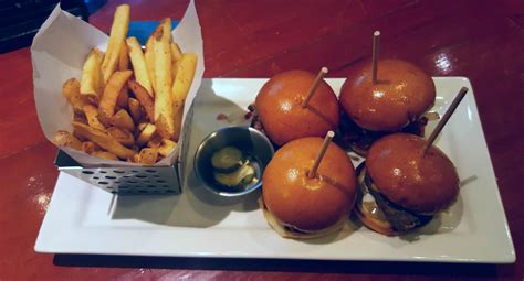 The Chili’s Big Mouth Burger Bites – Pinoy Burger Boy!