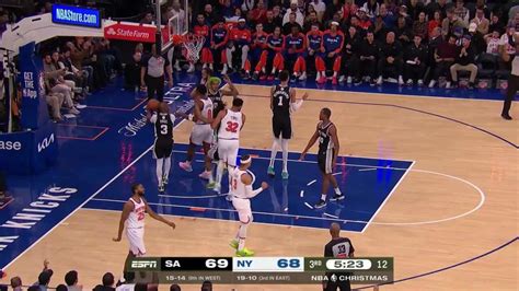 Knicks end Spurs' 11-game winning streak with early surge leading to decisive 114-89 victory