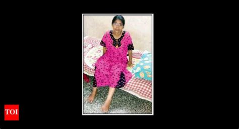 Mumbai Bridge: Woman fractures foot on broken FOB | Mumbai News - Times ...