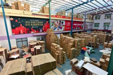 错峰“出海”稳订单 温州瑞安工艺礼品行业提早一个月出口_企业_生产_客户