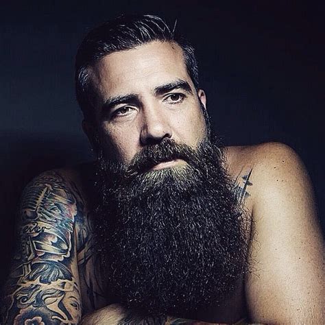 Full Beard-How to Grow Fuller and Thicker beard in 6 easy steps