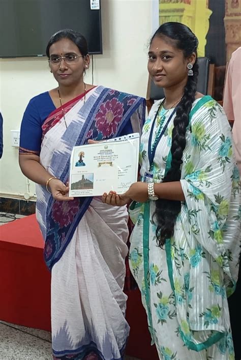 Valliammal College For Women – Valliammal Educational Trust