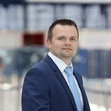Prague Airport improves productivity by bringing AI into everyday work with Microsoft 365 Copilot | Microsoft Customer Stories