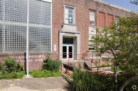 About Hillcrest | Schools, Demographics, Things to Do - Homes.com