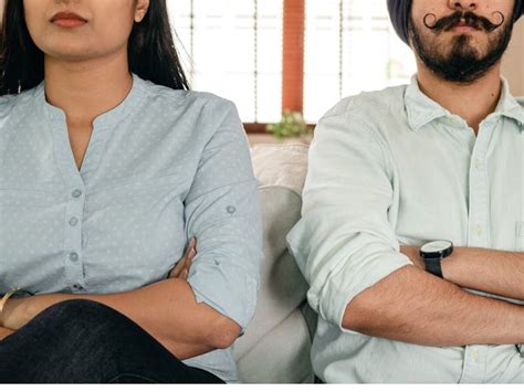 Causes of divorce : नवरा बायकोमध्ये 'या' पाच कारणामुळे होतात घटस्फोट ...