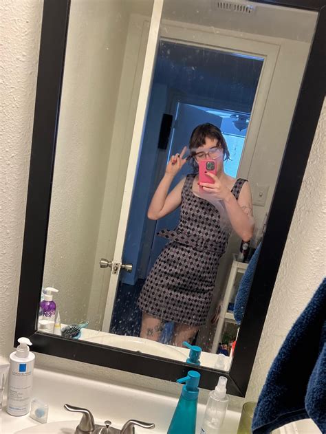 feeling great about myself and body : r/detrans