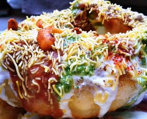 How To Cook Pyaz Kachori Chaat At Home | how to cook pyaz kachori chaat ...