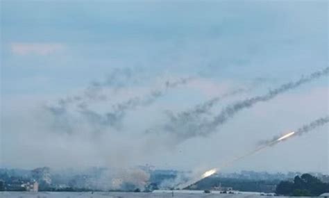 Israeli soldier's life saved because of iPhone, Netanyahu meets the ...