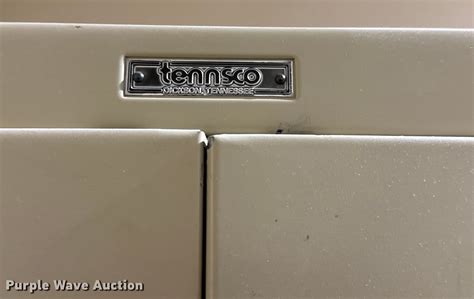 (2) cabinets in Wichita, KS | Item NA9948 for sale | Purple Wave