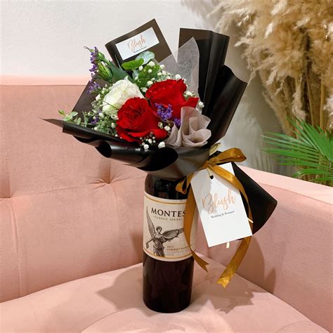 Flower bouquet with wine – Artofit