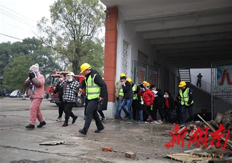 衡阳市人民政府门户网站-市商粮局督查组赴耒阳市督查疫情防控和安全生产工作