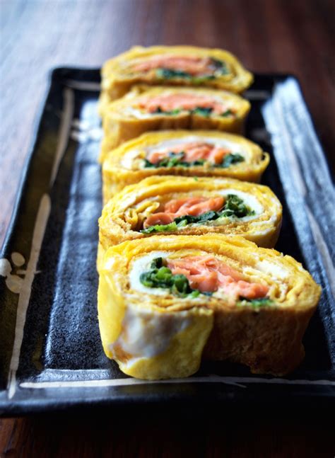 Japanese Tamagoyaki (Rolled Omelet Recipe with Fillings)