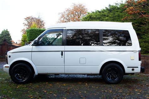 Lot 94 - 1996 Chevrolet Astro Day Van
