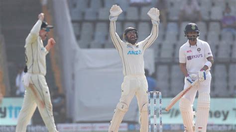 India vs New Zealand: Umpire’s error - Sanjay Bangar backs Virat Kohli ...